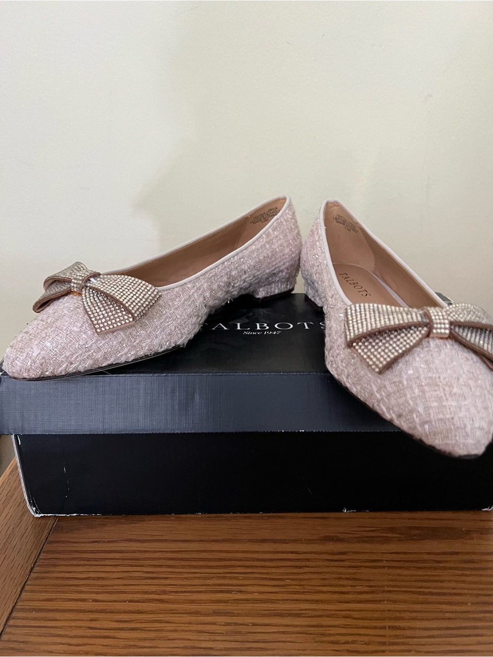 TALBOTS Edison flats beige cream with sparkle bow -6.5-NIB!